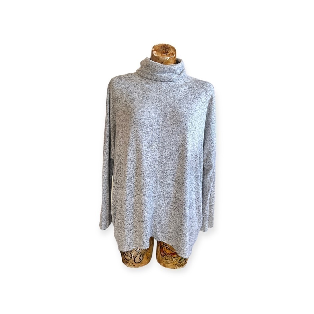 Cover Stitched sweater turtleneck gray loose small
